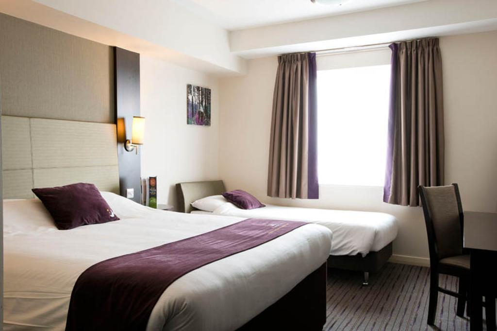 Premier North Watford (Hertfordshire)